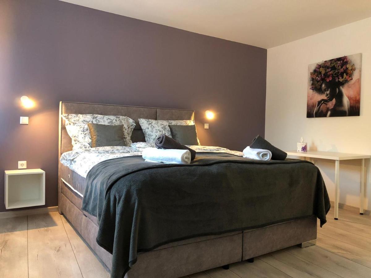 אוסילק Apartman Bloom מראה חיצוני תמונה