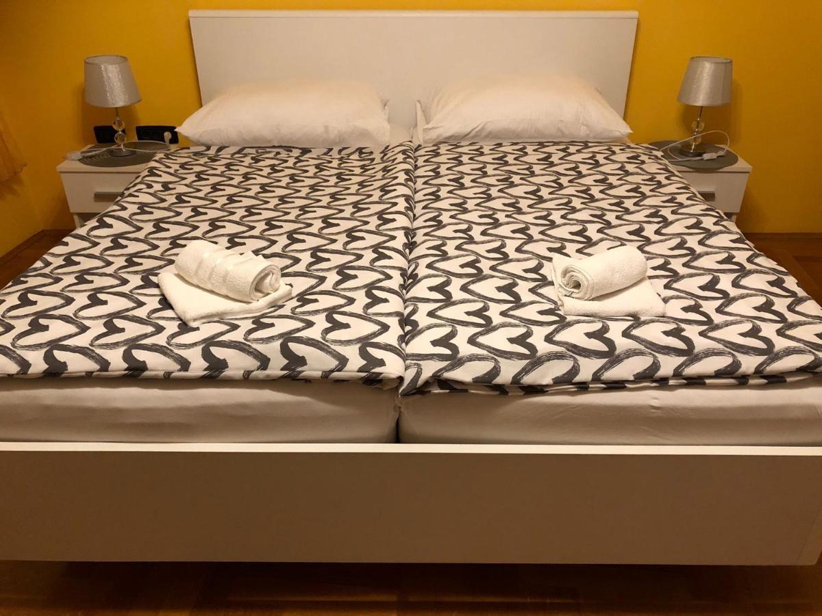 אוסילק Apartman Bloom מראה חיצוני תמונה