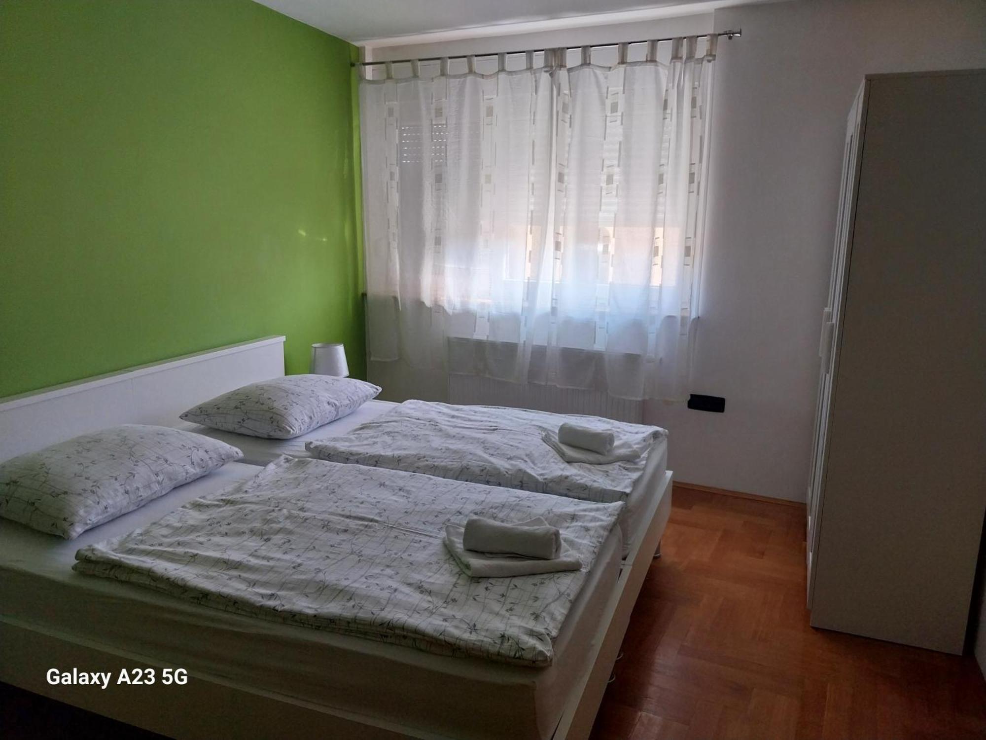 אוסילק Apartman Bloom מראה חיצוני תמונה