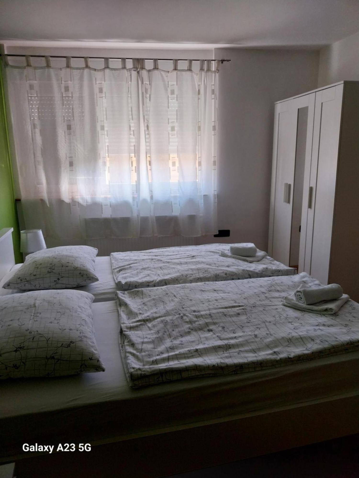 אוסילק Apartman Bloom מראה חיצוני תמונה